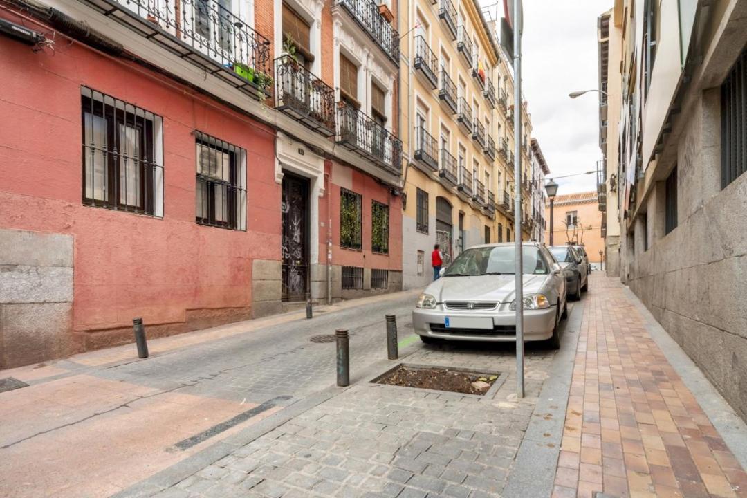 2 Bedrooms 2 Bathrooms Furnished - Malasana - Bright Stylish - Mintystay Madrid Eksteriør billede